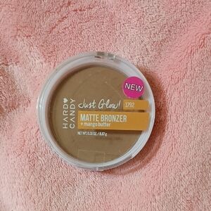Hard Candy Just Glow! Matte Bronzer - Mango Butter